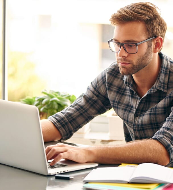 College of Media and Publishing staff training CPD online courses in copywriting, proofreading, marketing, SEO and writing.